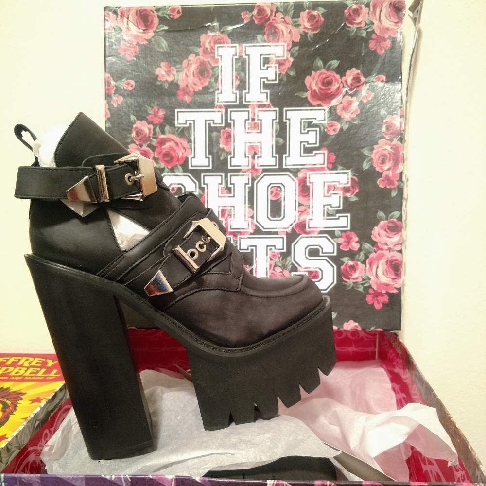 Jeffrey Campbell Cassius